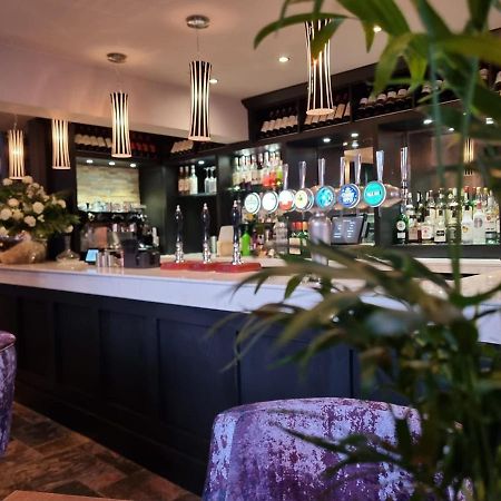 The Lion Hotel Brewood Luaran gambar